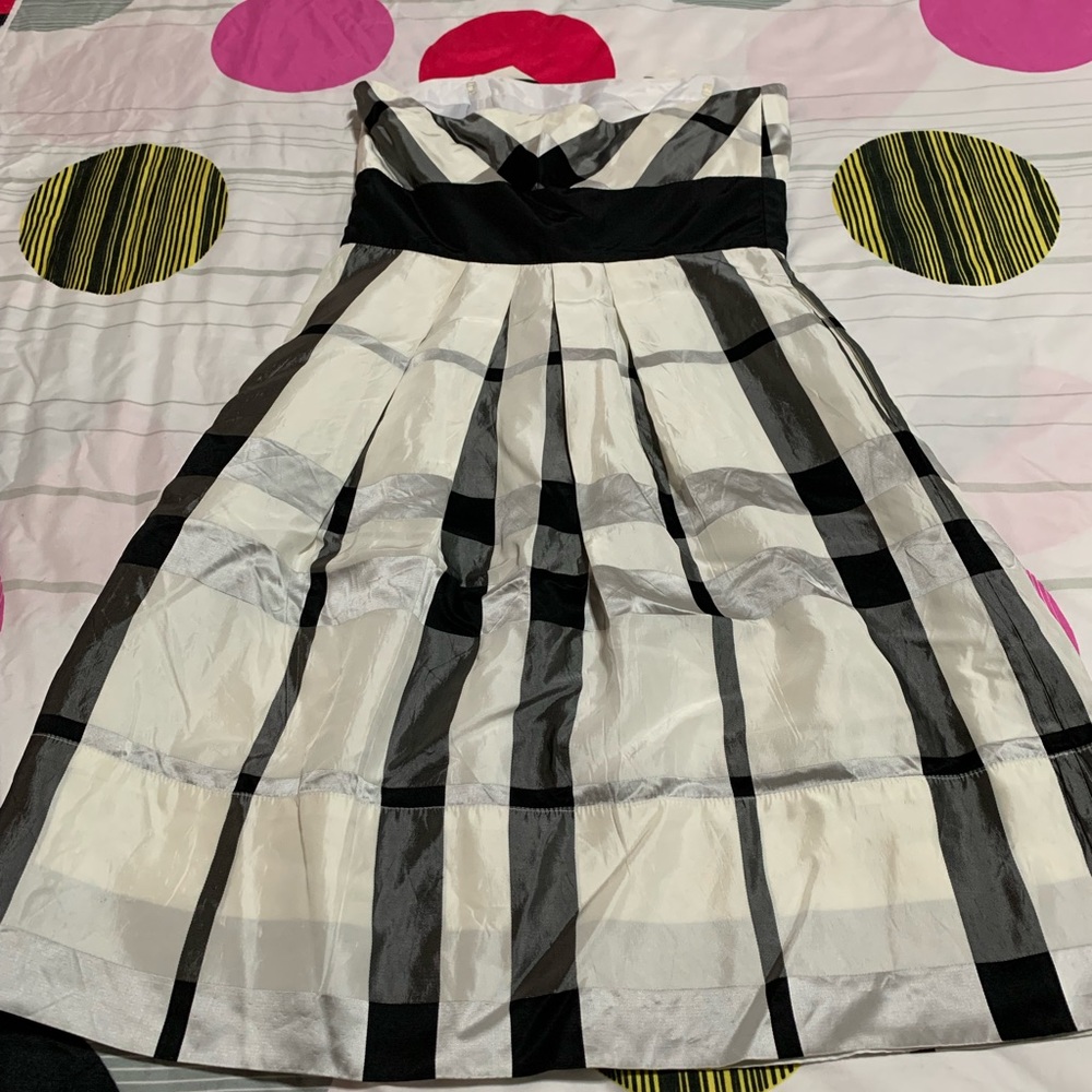 🔥White House Black Market Dress